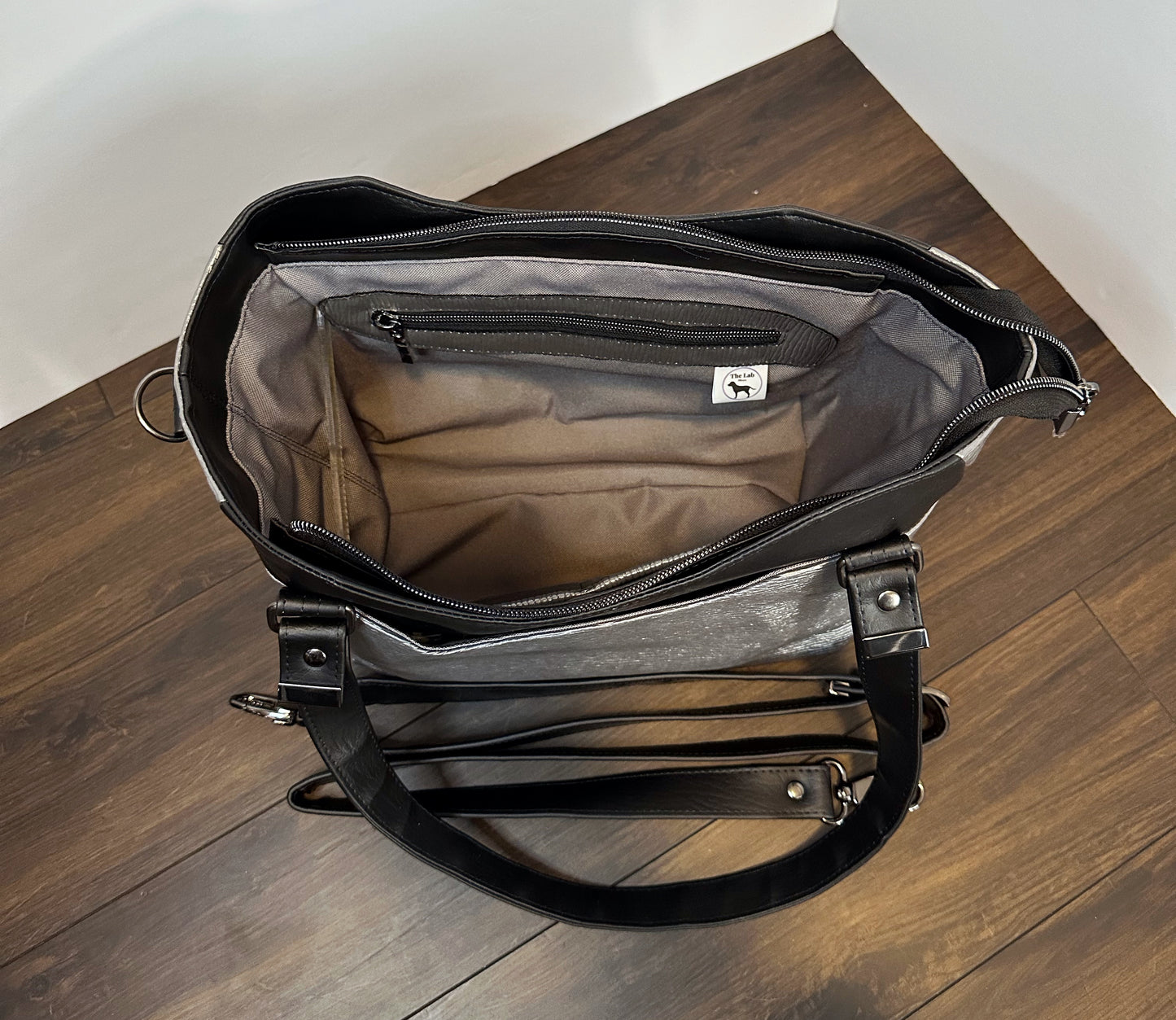 Hiraeth Handbag - Silver and Black