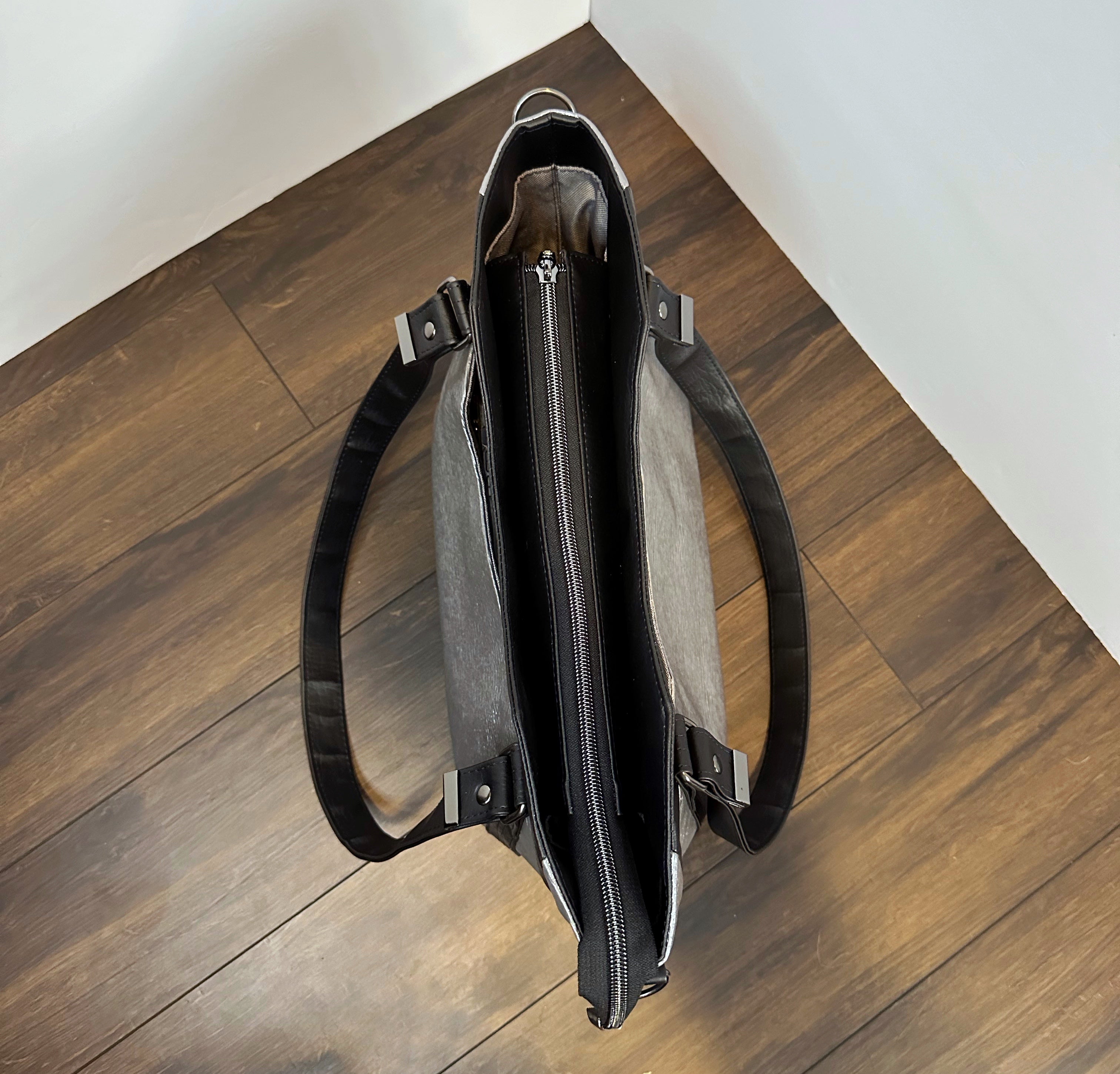 Sac à main Hiraeth - Argent et noir